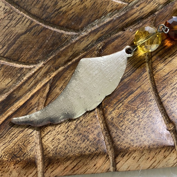 Wing Necklace - Picture 11 of 15